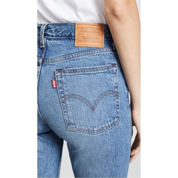 LEVI’S • Wedgie Icon Fit in These Dreams - Picture 3 of 13